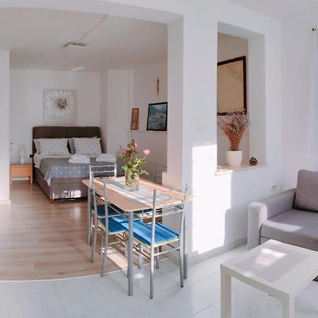 Marko Apartment โรวีน ภายนอก รูปภาพ