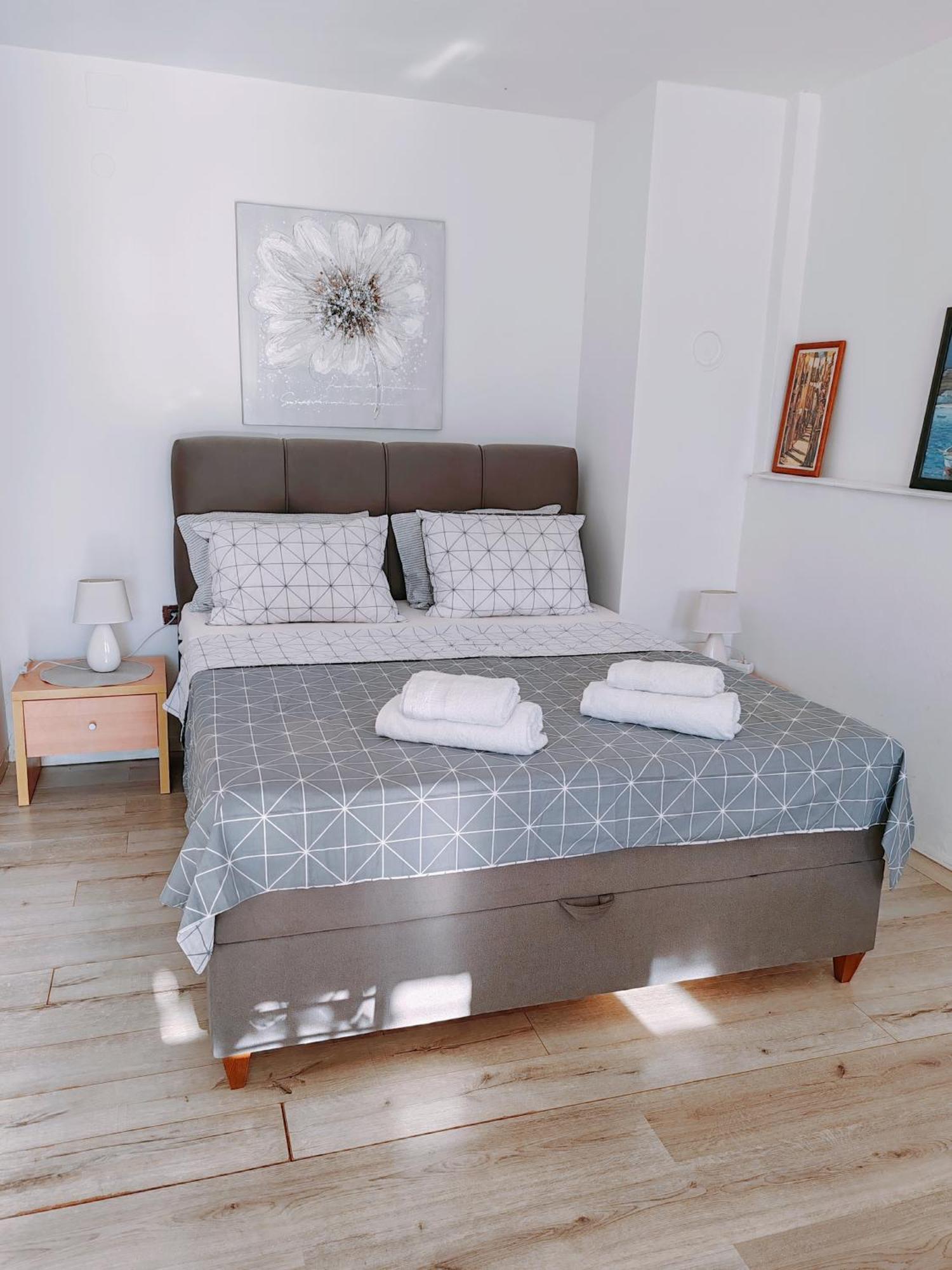 Marko Apartment โรวีน ภายนอก รูปภาพ